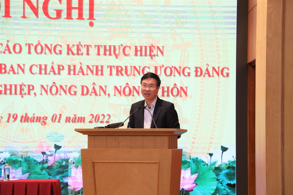 Đồng chí Võ Văn Thưởng, Ủy viên Bộ Chính trị, Thường trực Ban Bí phát biểu chỉ đạo hội nghị. (Ảnh: Vietnam+)