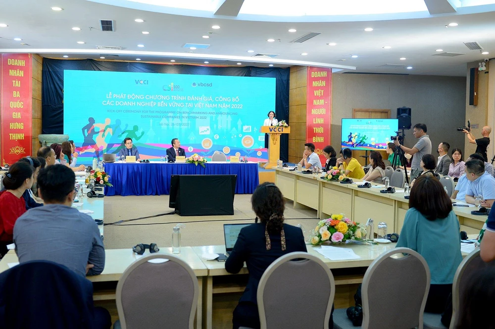 Lế phát động Chương trình Đánh giá, Công bố Doanh nghiệp bền vững tại Việt Nam năm 2022. (Ảnh: Vietnam+)
