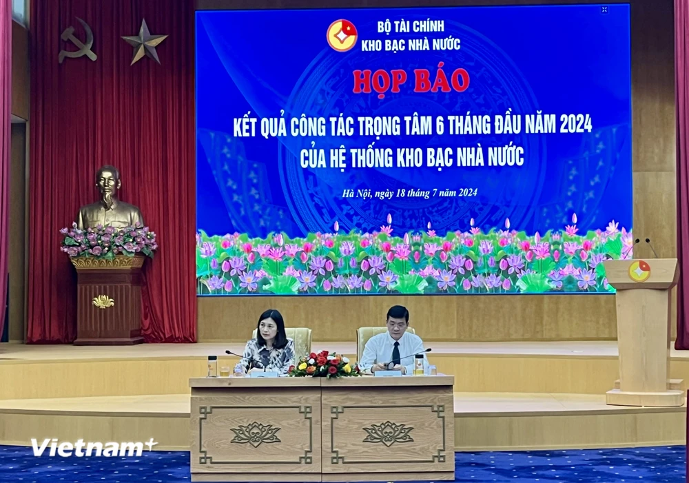 Họp báo công bố Kết quả Kết quả Thực hiện nhiệm vụ trọng tâm của Hệ thống Kho bạc Nhà nước trong 6 tháng đầu năm 2024, ngày 18/7. (Ảnh: Vietnam+)