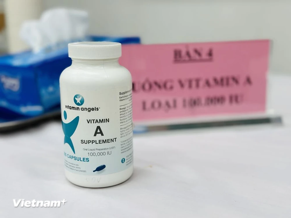 Chiến dịch bổ sung vitamin A đợt 2 cho trẻ nhỏ được Hà Nội triển khai đồng loạt trong 2 ngày. (Ảnh: T.G/Vietnam+)