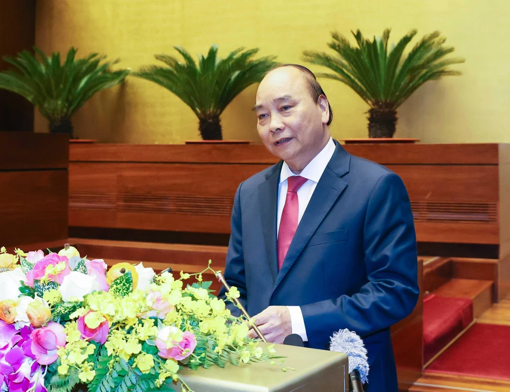 Thủ tướng Nguyễn Xuân Phúc giới thiệu, quán triệt chuyên đề: Chiến lược phát triển kinh tế-xã hội 10 năm 2021-2030 và phương hướng, nhiệm vụ phát triển kinh tế-xã hội 5 năm 2021-2025. (Ảnh: Thống Nhất/TTXVN)