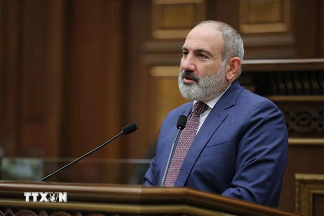 Thủ tướng Armenia Nikol Pashinyan phát biểu tại một phiên họp Quốc hội ở Yerevan. (Ảnh: AFP/TTXVN) 