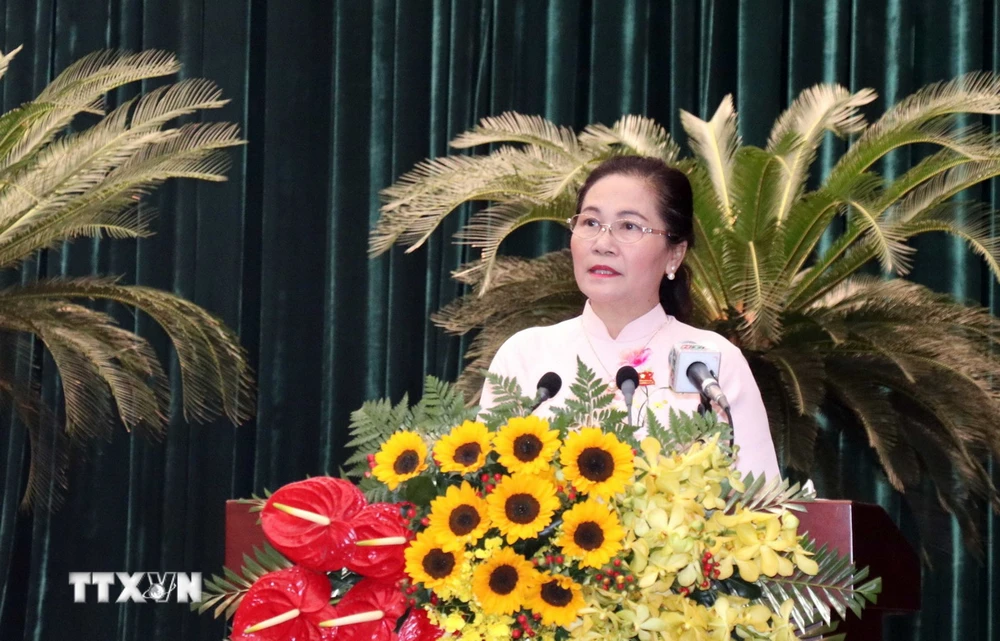 Bà Nguyễn Thị Lệ, Chủ tịch Hội đồng Nhân dân Thành phố Hồ Chí Minh, khai mạc Kỳ họp thứ 13 Hội đồng Nhân dân Thành phố khóa X. (Ảnh: Xuân Khu/TTXVN)