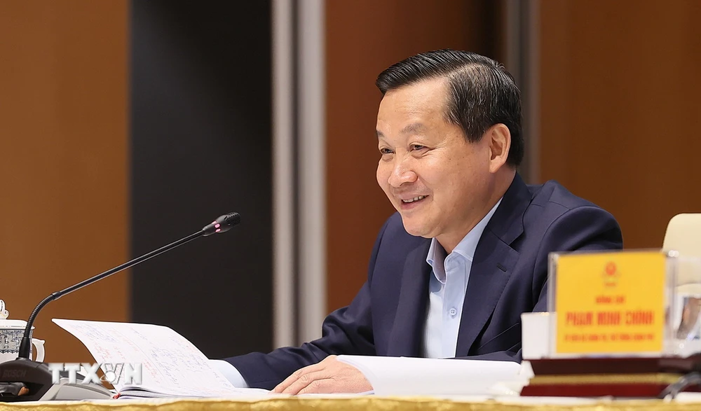 Phó Thủ tướng Lê Minh Khái phát biểu tại Hội nghị Thường trực Chính phủ làm việc với các doanh nghiệp nhà nước. (Ảnh: Dương Giang/TTXVN)