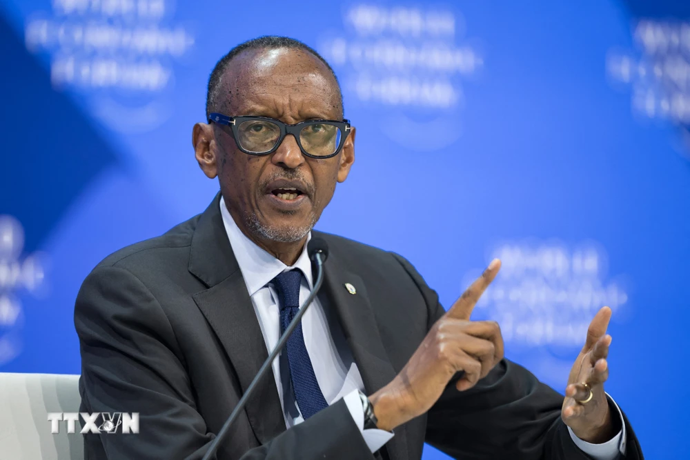 Tổng thống Rwanda Paul Kagame phát biểu tại một hội nghị ở Davos, Thụy Sĩ. (Ảnh: AFP/TTXVN)