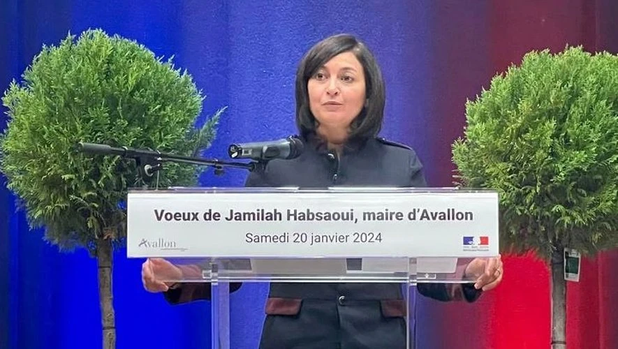 Thị trưởng thành phố Avallon, bà Jamilah Habsaoui. (Nguồn: Facebook)