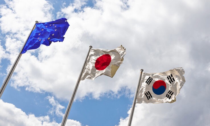 EU mong muốn phát triển quan hệ đối tác an ninh và quốc phòng với Nhật Bản và Hàn Quốc.