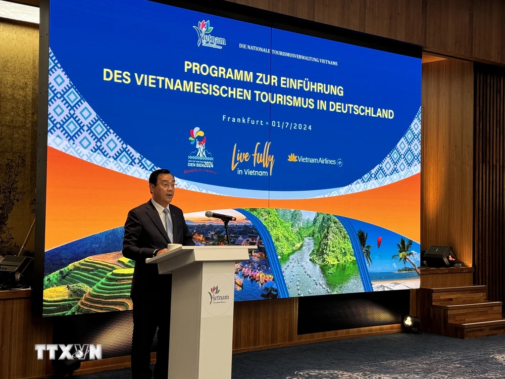 Cục trưởng Cục Du lịch Việt Nam Nguyễn Trùng Khánh phát biểu khai mạc chương trình xúc tiến du lịch Việt Nam tại CHLB Đức. (Ảnh: Thu Hằng/TTXVN)