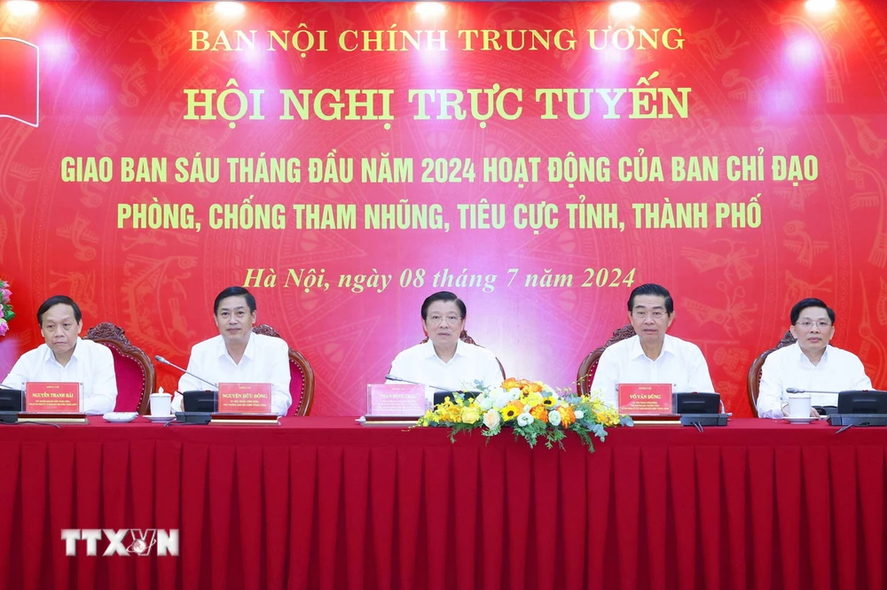 Các lãnh đạo Ban Nội chính Trung ương điều hành hội nghị. (Ảnh: Phương Hoa/TTXVN)