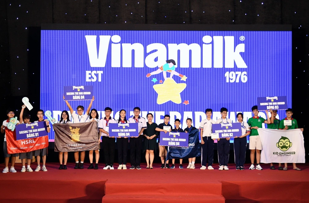 Các đội thi đạt giải “Raising the bar” của Vinamilk. (Nguồn: Vinamilk)