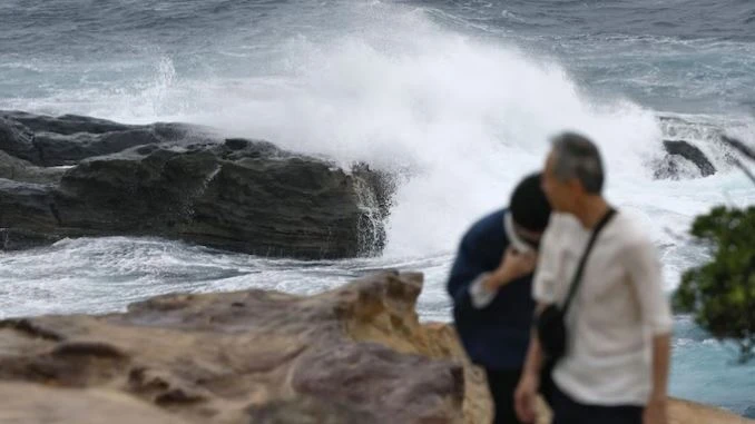 Nhật Bản đã ban hành cảnh báo sóng thần dọc các quần đảo Izu và Ogasawara. (Nguồn: Reuters)