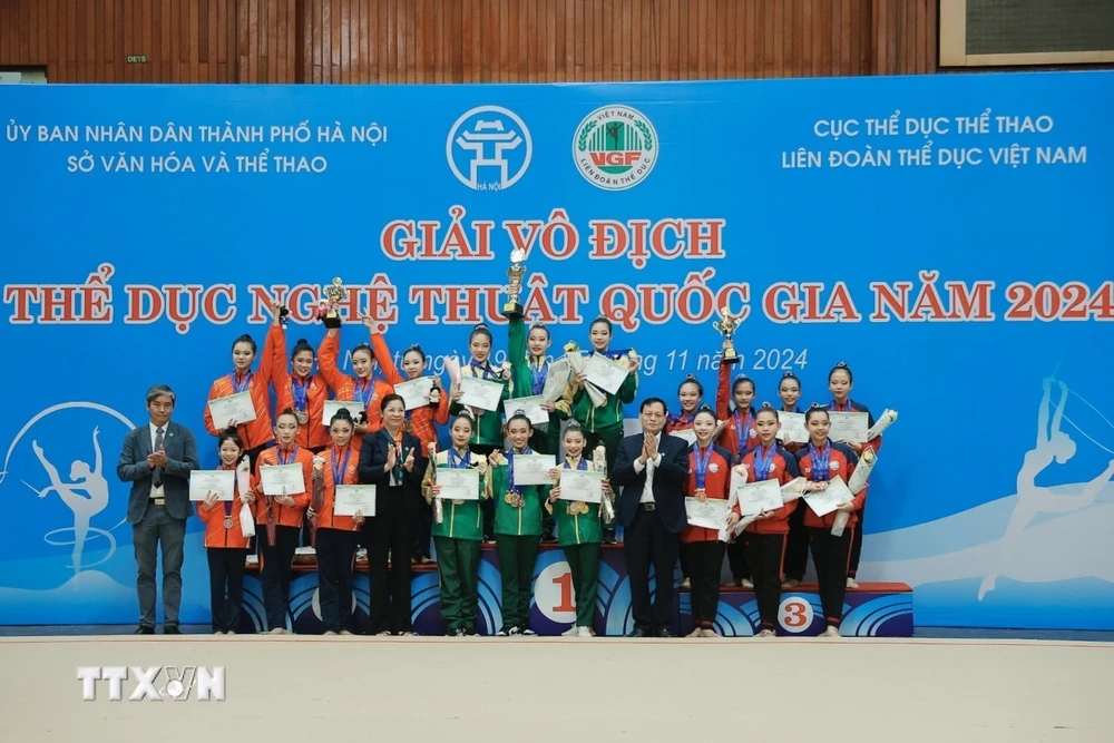 Đội Thành phố Hồ Chí Minh 1 thi đấu xuất sắc giành Huy chương Vàng, đội Hà Nội giành Huy chương Bạc và đội Bình Dương nhận Huy chương Đồng. (Ảnh: Minh Quyết/TTXVN)