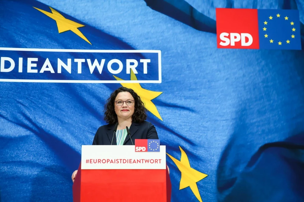 Bà Andrea Nahles , Chủ tịch đảng Dân chủ xã hội (SPD) tại cuộc họp báo ở Berlin ngày 27/5 vừa qua. (Ảnh: THX/TTXVN)