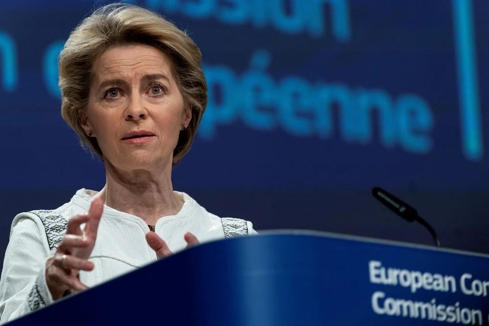Chủ tịch Ủy ban châu Âu (EC) Ursula von der Leyen tại cuộc họp báo ở Brussels, Bỉ, ngày 4/12. (Ảnh: TTXVN phát)