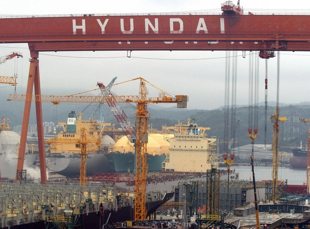 Một xưởng đóng tàu của Huyndai ở Ulsan, Hàn Quốc. (Ảnh: AFP/TTXVN)
