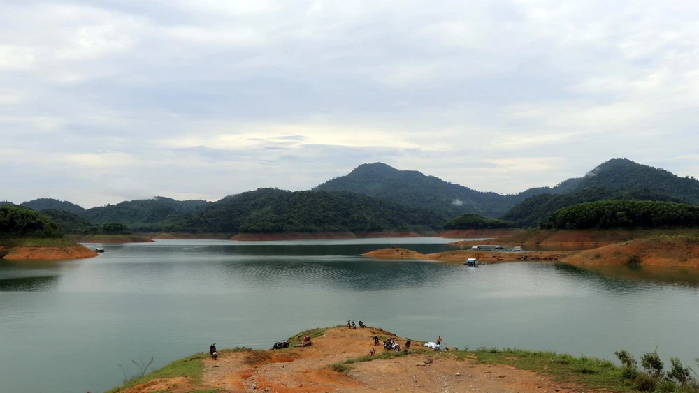 Quang cảnh hồ thủy điện Bình Điền, Thừa Thiên- Huế. (Ảnh: Đỗ Trưởng/TTXVN)