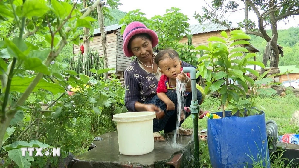 Công trình nước sạch hợp vệ sinh về tận buôn, làng đã mang luồng sinh khí mới cho người dân ở Gia Lai. ( Ảnh: TTXVN phát)