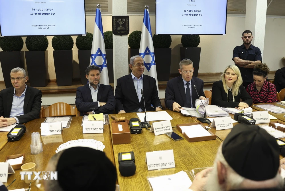 Toàn cảnh một cuộc họp nội các Israel tại Tel Aviv. (Ảnh: AFP/TTXVN)