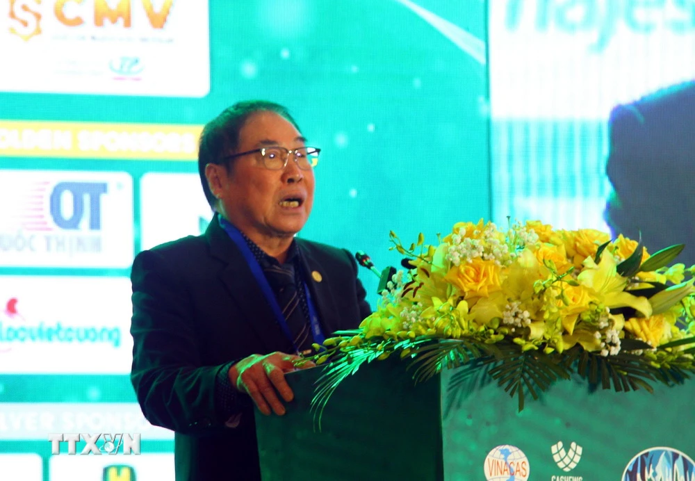 Chủ tịch Hiệp hội Điều Việt Nam Phạm Văn Công phát biểu khai mạc Hội nghị. (Ảnh: Tá Chuyên/TTXVN)
