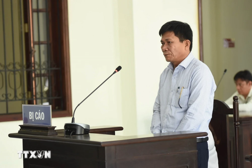 Cựu giám đốc CDC Bình Phước Nguyễn Văn Sáu tại phiên Tòa. (Ảnh: Đậu Tất Thành/TTXVN)