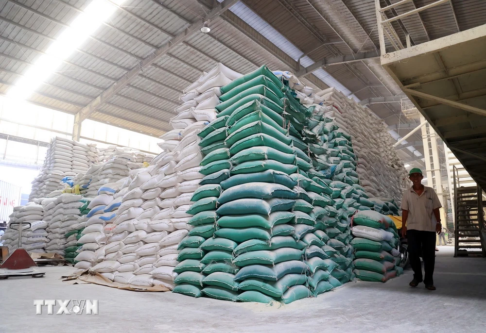Kho gạo của một công ty lương thực ở tỉnh Long An. (Ảnh: Hồng Đạt/TTXVN)