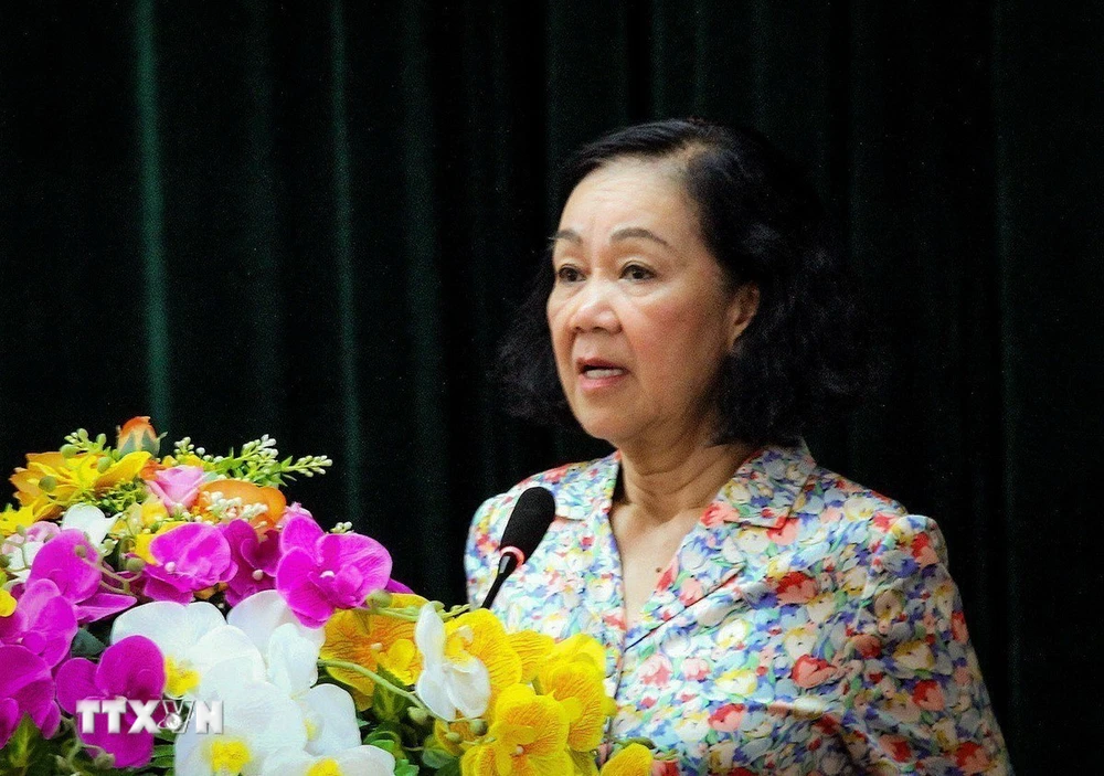 Thường trực Ban Bí thư Trương Thị Mai phát biểu tại hội nghị tiếp xúc cử tri huyện Đà Bắc. (Ảnh: Trọng Đạt/TXVN)