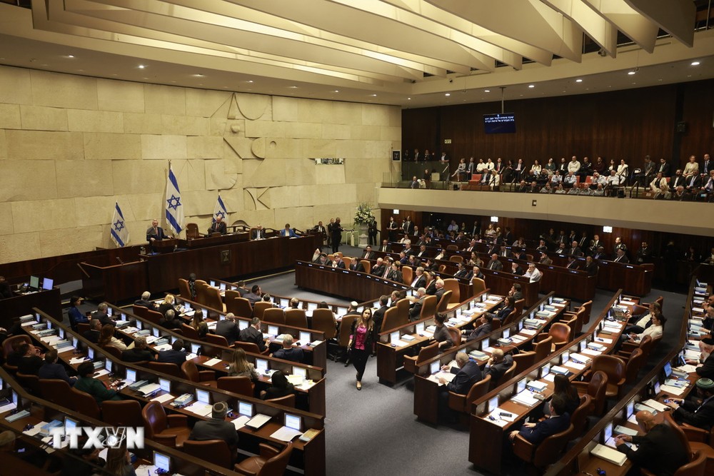 Toàn cảnh một phiên họp Quốc hội Israel tại Jerusalem. (Ảnh: AFP/TTXVN)