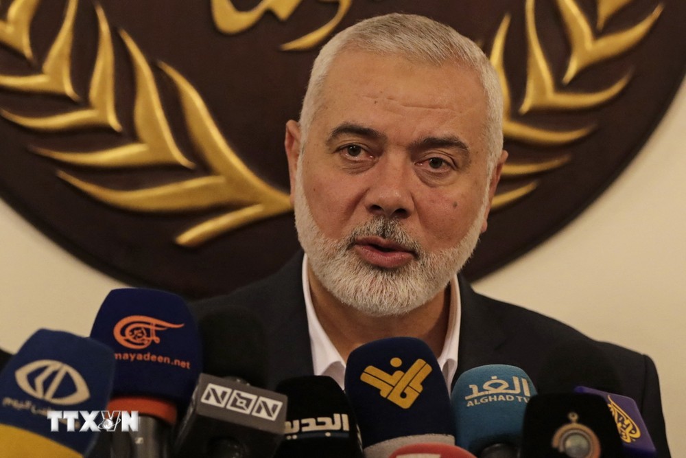 Lãnh đạo Phong trào Hồi giáo Hamas Ismail Haniyeh trong cuộc họp báo tại Beirut của Liban. (Ảnh: AFP/TTXVN)