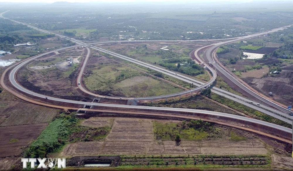 Đoạn nút giao Long Thành - Dầu Giây nối cao tốc Phan Thiết-Dầu Giây. (Ảnh: Mạnh Linh/TTXVN)