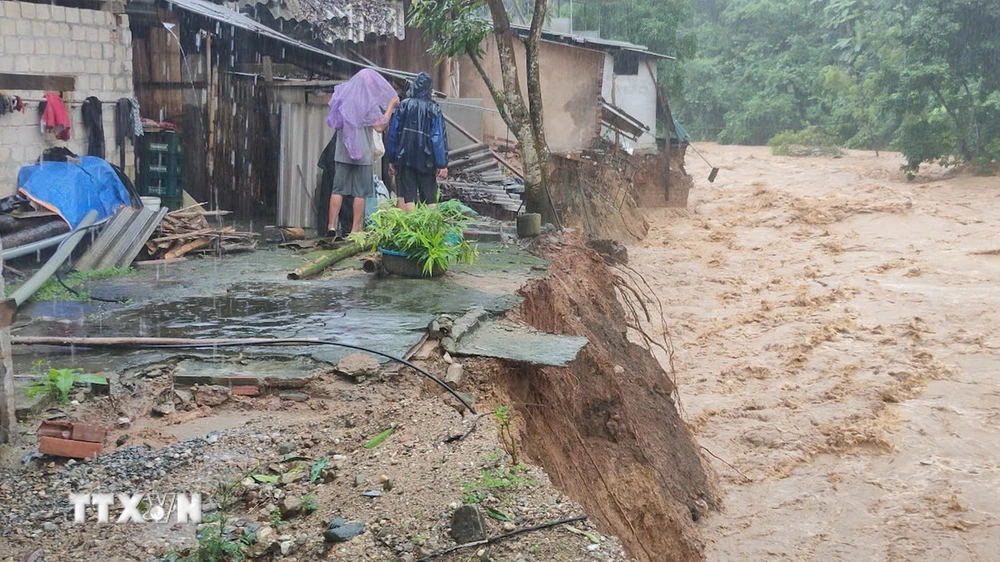 Các địa phương triển khai phương án ứng phó mưa lớn, khắc phục hậu quả thiên tai- Ảnh 3.