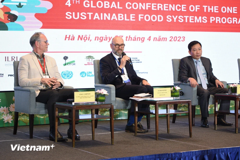 Thông tin về kết quả Hội nghị toàn cầu lần thứ 4 hệ thống lương thực thực phẩm bền vững. (Ảnh: PV/Vietnam+)