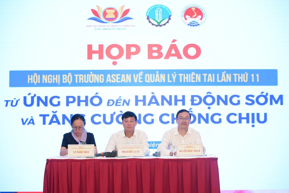 Họp báo giới thiệu về Hội nghị Bộ trưởng ASEAN về Quản lý thiên tai (AMMDM) lần thứ 11. (Ảnh: PV/Vietnam+)