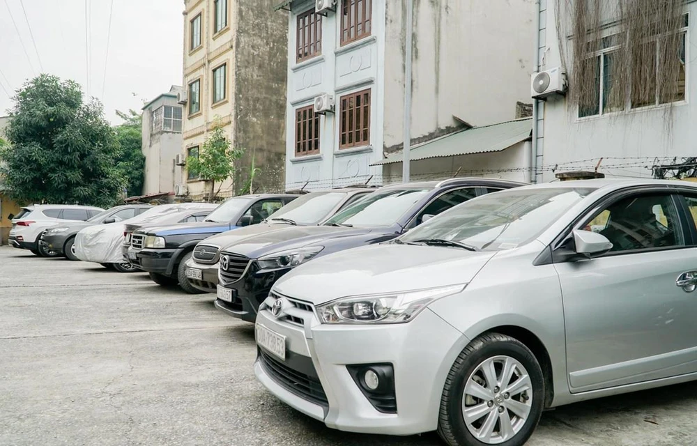Dịch vụ thuê xe tự lái sôi động trở lại trong kỳ nghỉ Lễ 30/4-1/5. (Ảnh: PV/Vietnam+)