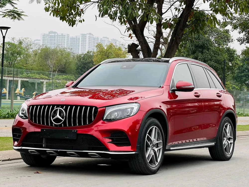 Mercedes-Benz GLC (mẫu X253) đang được giảm 100% lệ phí trước bạ, tương đương hơn 300 triệu đồng trong tháng Năm. (Ảnh: PV/Vietnam+)