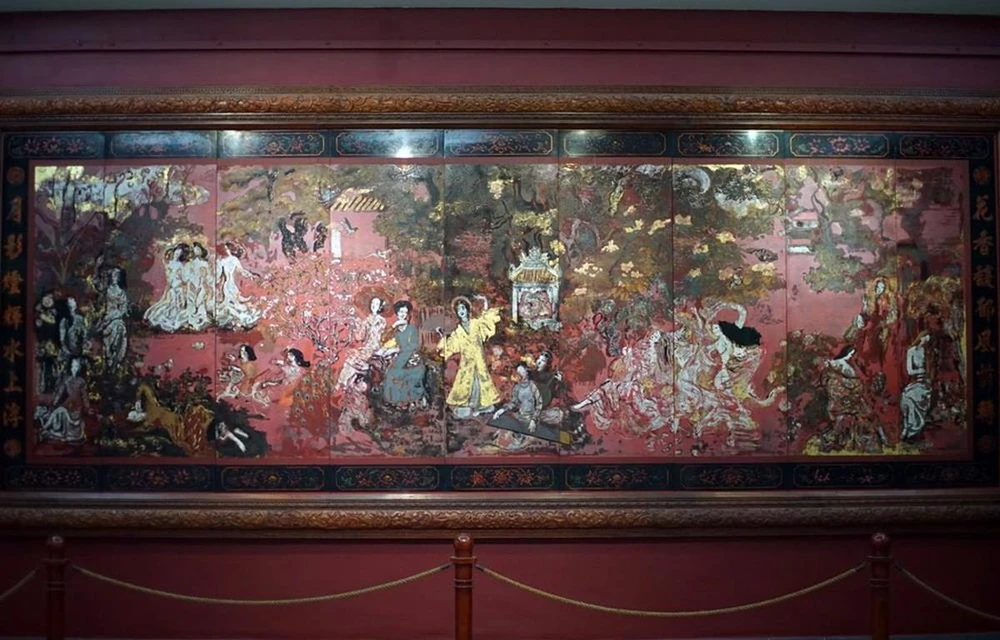 Bức tranh "Vườn Xuân Bắc Trung Nam" trước khi bị can thiệp.