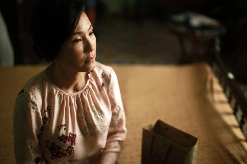 Nghệ sỹ Hồng Đào trở lại màn ảnh rộng với dự án "Thưa mẹ con đi." (Ảnh: Đoàn làm phim)