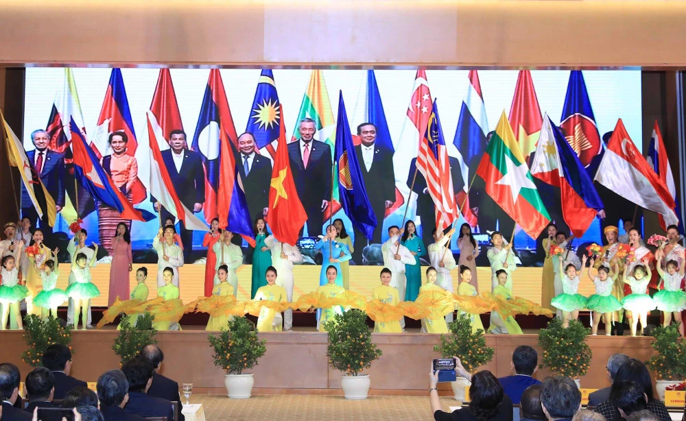 Chương trình nghệ thuật tại Lễ khởi động Năm Chủ tịch ASEAN 2020. (Ảnh minh họa: TTXVN)