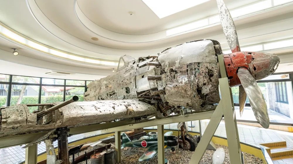 Máy bay của phi công cảm tử kamikaze được trưng bày tại bảo tàng ở Chiran. (Nguồn: CNN)