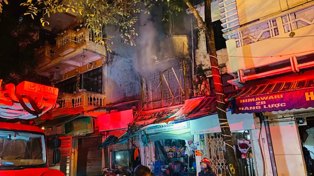 Hiện trường xảy ra vụ cháy ngày 15/01/2024 tại nhà ở kết hợp kinh doanh, số 4 Hàng Lược, Hàng Mã, Hoàn Kiếm làm 04 người thương vong. (Ảnh: PV/Vietnam+)
