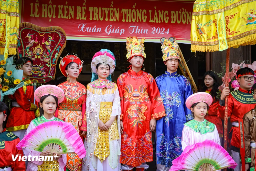 Đặc sắc Lễ hội kén rể có từ nghìn năm ở ngoại thành Hà Nội | Vietnam+ (VietnamPlus)
