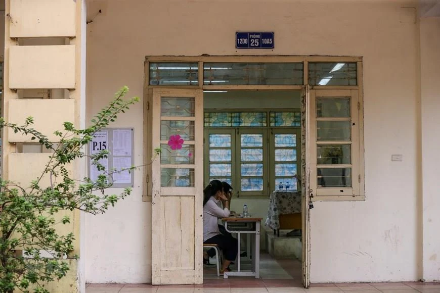 Thí sinh dự thi môn Ngữ văn vào lớp 10 tại Hà Nội. (Ảnh: PV/Vietnam+)
