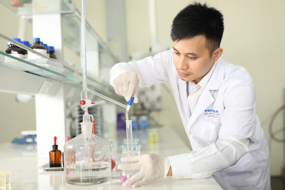 Đẩy mạnh nghiên cứu khoa học đang là xu hướng tất yếu để duy trì và phát triển của các trường đại học. (Ảnh: PV/Vietnam+)