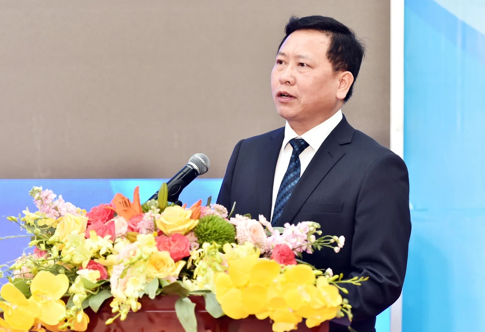 Ông Trần Văn Đạt, Vụ trưởng Vụ Giáo dục Chính trị và Công tác học sinh sinh viên, Bộ Giáo dục và Đào tạo phát biểu tại lễ phát động cuộc thi. (Ảnh: PV/Vietnam+)