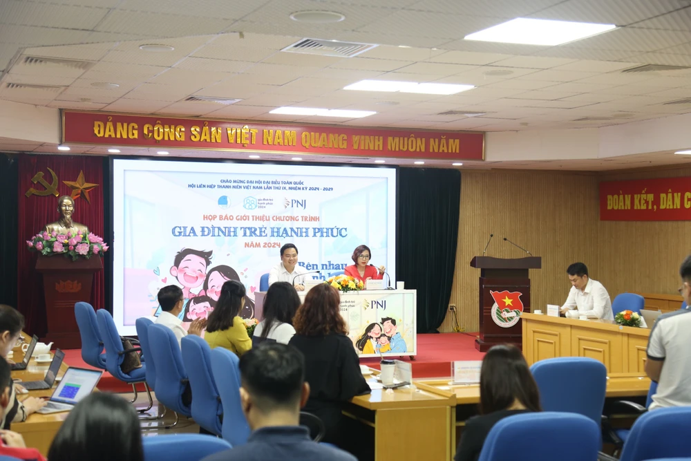 Trung ương Hội Liên hiệp Thanh niên Việt Nam đã tổ chức họp báo giới thiệu Chương trình Xây dựng gia đình trẻ hạnh phúc. (Ảnh: PV/Vietnam+)