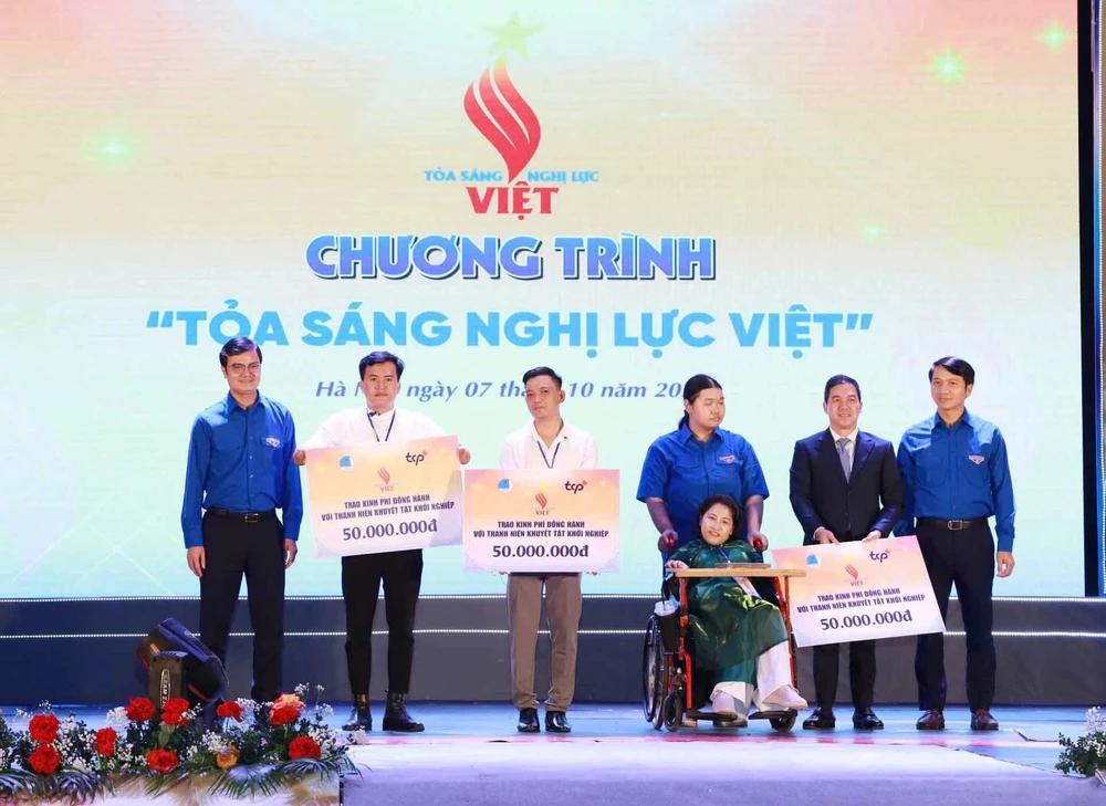 Bên cạnh lễ tuyên dương, Ban tổ chức còn hỗ trợ vốn, kiến thức cho các dự án khởi nghiệp của thanh niên khuyết tật./.