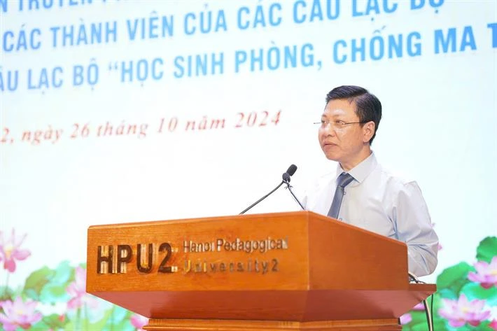 Phó Vụ trưởng Vụ Giáo dục Chính trị và Công tác học sinh, sinh viên Nguyễn Xuân An Việt phát biểu tại hội nghị. (Ảnh: Bộ GD-ĐT)