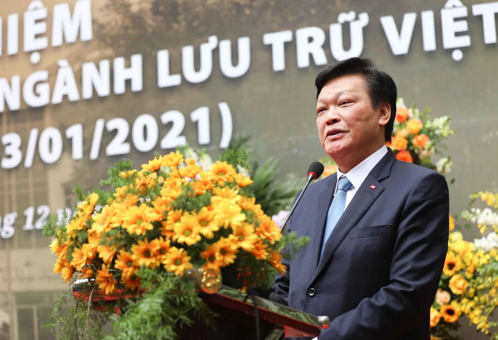 Thứ trưởng Bộ Nội vụ Nguyễn Duy Thăng phát biểu trong buổi lễ kỷ niệm 75 năm ngành lưu trữ Việt Nam. (Ảnh: Thanh Tùng/TTXVN)