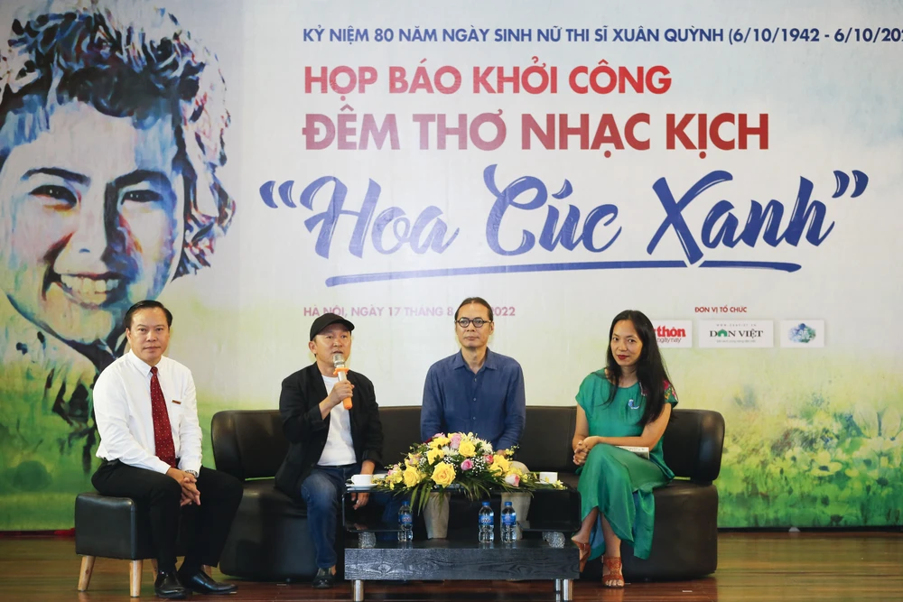 Từ trái sang: Nhà báo Lưu Quang Định, nhạc sỹ Quốc Trung, đạo diễn Trần Lực và đạo diễn Nguyễn Hoàng Điệp. (Ảnh: PV/Vietnam+)