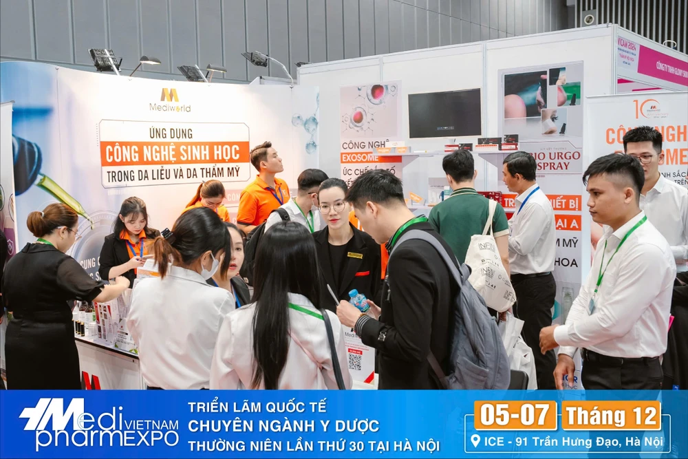 Vietnam Medipharm Expo 2024 có quy mô 100 gian hàng đến từ 8 quốc gia, vùng lãnh thổ. (Ảnh: PV/Vietnam+)