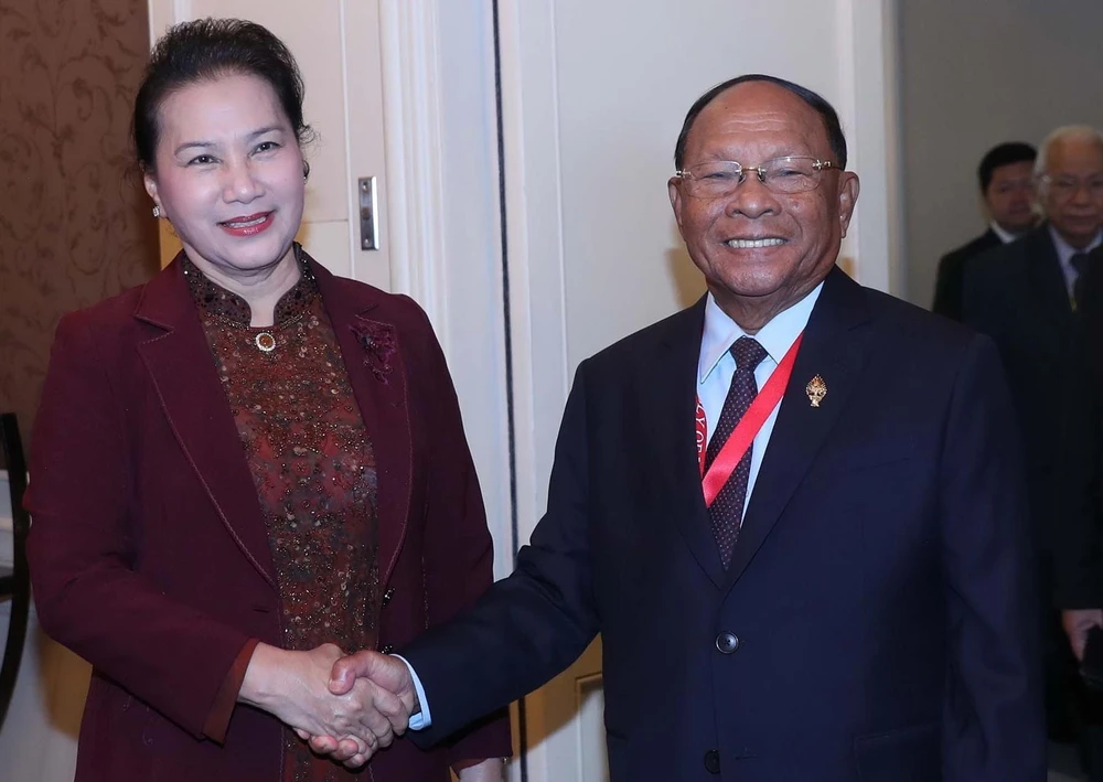 Chủ tịch Quốc hội Nguyễn Thị Kim Ngân và Chủ tịch Quốc hội Campuchia Samdech Heng Samrin. (Ảnh: Trọng Đức/TTXVN) 